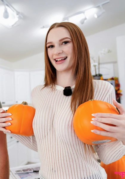 How To Eat Halloween Pie (Nubiles-Porn.com / MyFamilyPies.com) - Review Cover